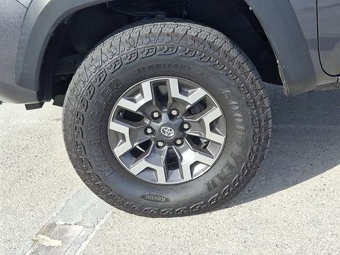 Used 2023 Toyota Tacoma TRD Off-Road image 11