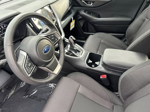 Used 2025 Subaru Outback Premium image 12