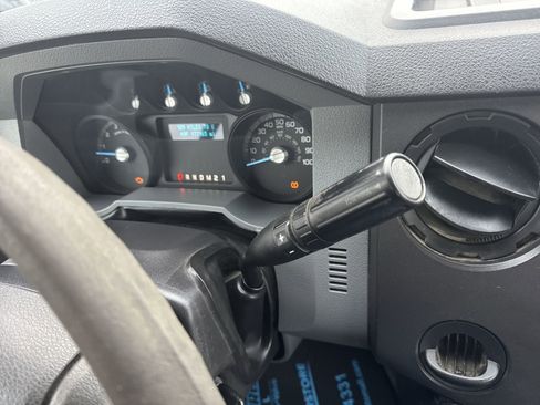 Used 2011 Ford F250 XL w/ XL Value Pkg image 14