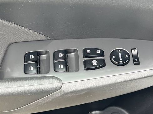 Used 2021 Hyundai Accent SE FWD image 14