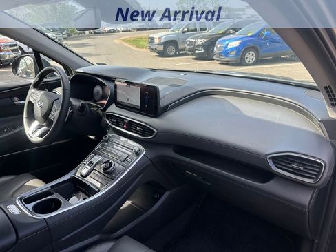 Used 2023 Hyundai Santa Fe SEL w/ Premium Package image 3