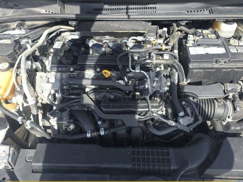 Used 2022 Toyota Corolla SE image 9