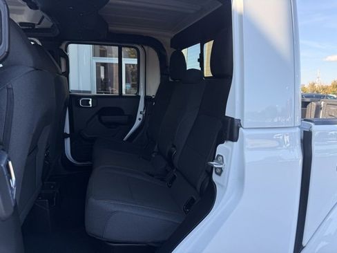 New 2026 Jeep Gladiator Sport image 14