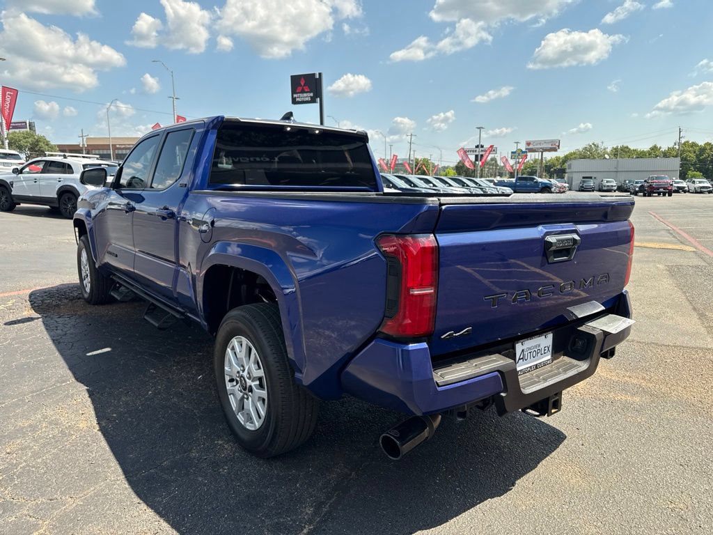 Used 2025 Toyota Tacoma SR5 AWD/4WD image 8