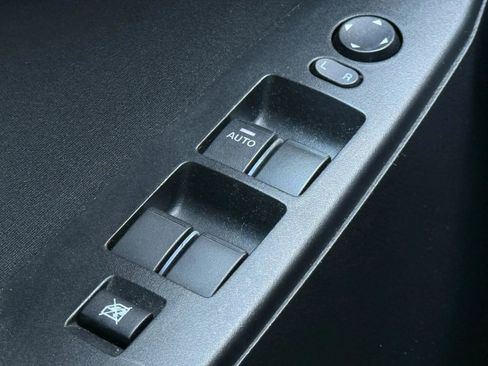 Used 2010 MAZDA MAZDA3 s Sport image 23