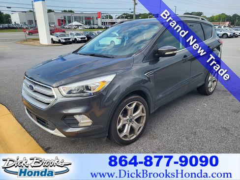 Used 2019 Ford Escape Titanium FWD image 1