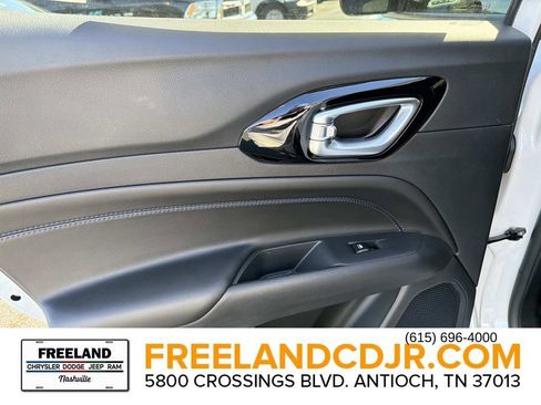 New 2026 Jeep Compass Latitude image 13