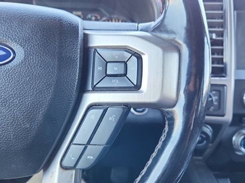 Used 2018 Ford F150 Platinum w/ FX4 Off-Road Package image 21