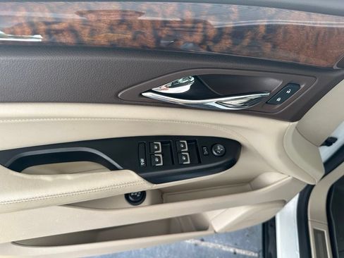 Used 2016 Cadillac SRX Premium image 9