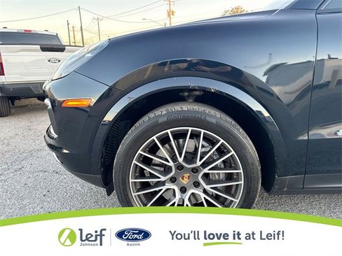 Used 2023 Porsche Cayenne image 23