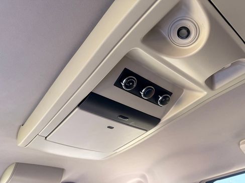Used 2012 Chrysler Town & Country Touring w/ Entertainment Group #1 FWD image 30