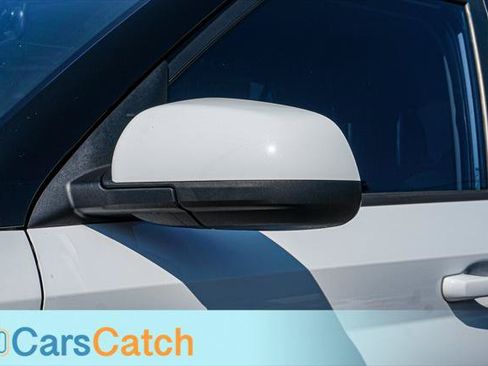 Used 2022 Hyundai Venue SE FWD image 17