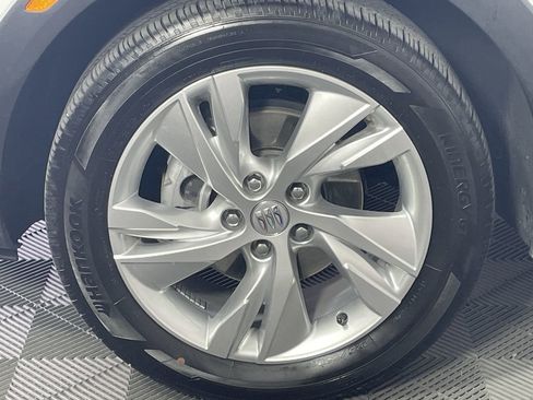 Used 2025 Buick Encore GX Preferred image 10