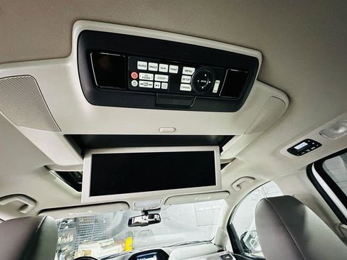 Used 2015 Honda Odyssey Touring image 32