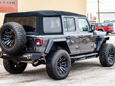 Used 2018 Jeep Wrangler Unlimited Sport S image 3