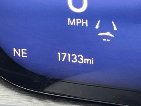 Certified 2024 Buick Envision Sport Touring image 18