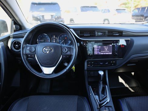 Used 2018 Toyota Corolla SE image 14