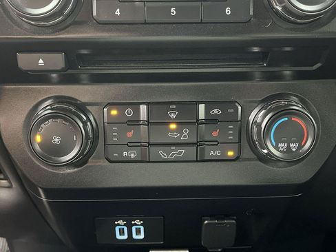 Used 2016 Ford F150 XLT w/ Equipment Group 302A Luxury AWD/4WD image 20