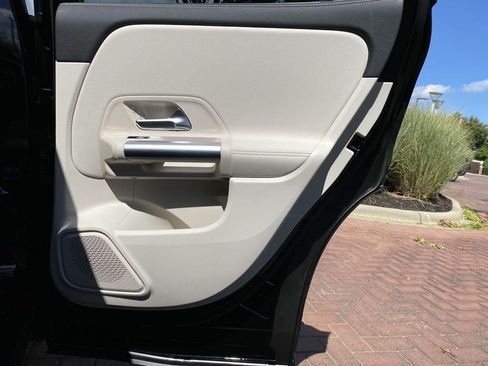 Certified 2025 Mercedes-Benz GLA 250 image 12