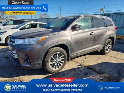 Used 2018 Toyota Highlander XLE w/ Carpet Mat Package (TMS)