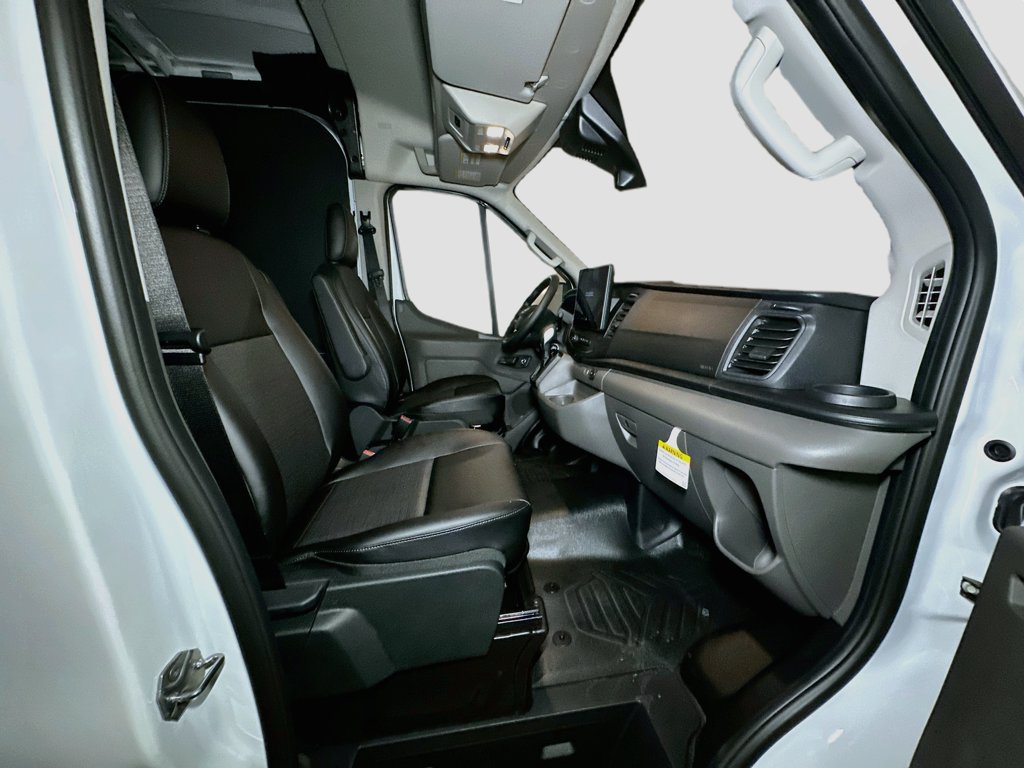 New 2027 Ford Transit 250 148 Medium Roof w/ Load Area Protection Package RWD image 30