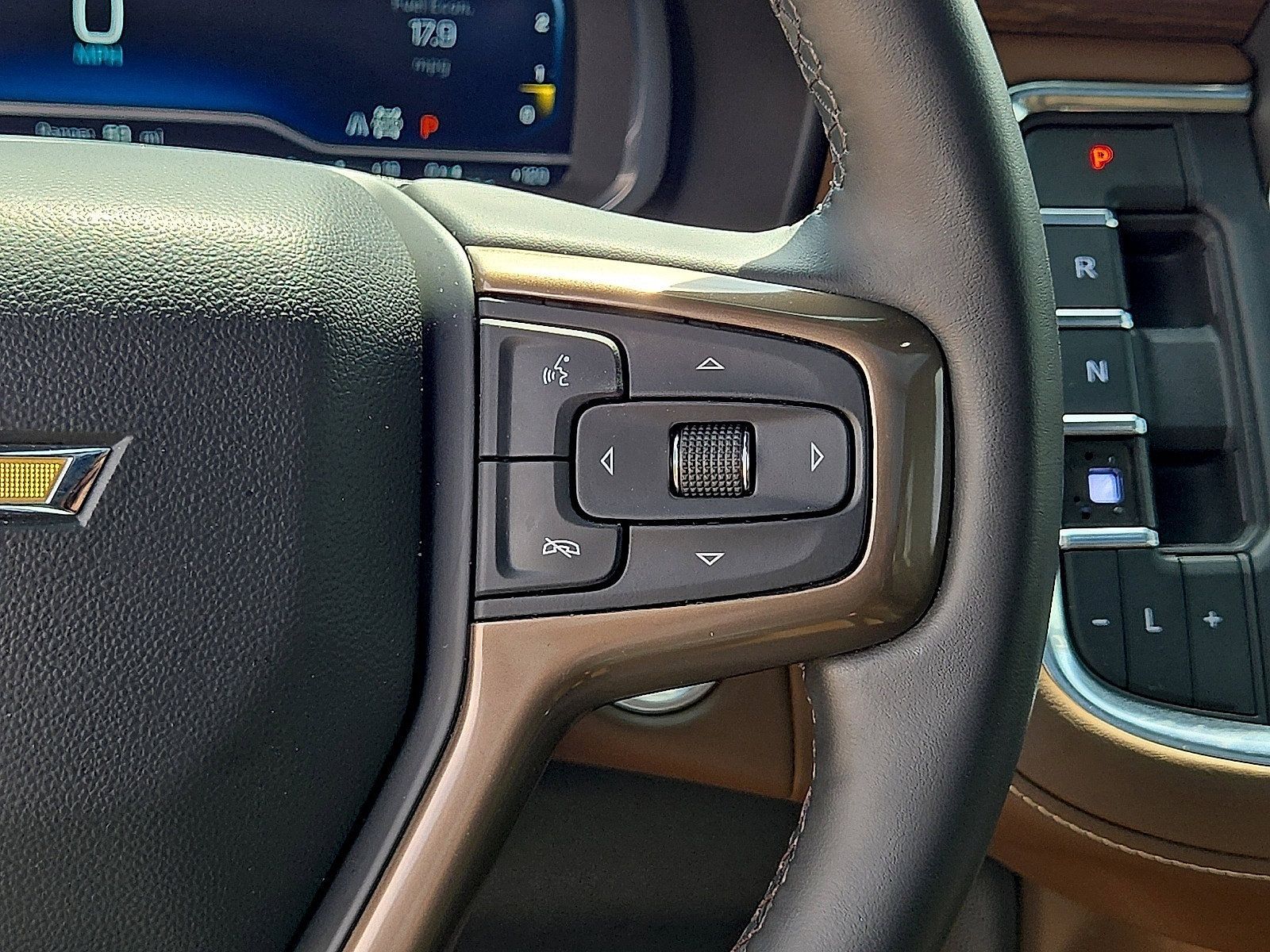 Used 2023 Chevrolet Suburban High Country AWD/4WD image 21