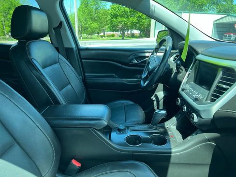 Used 2017 GMC Acadia SLT FWD image 24
