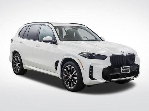 New 2026 BMW X5 xDrive40i w/ M Sport Package AWD/4WD image 7