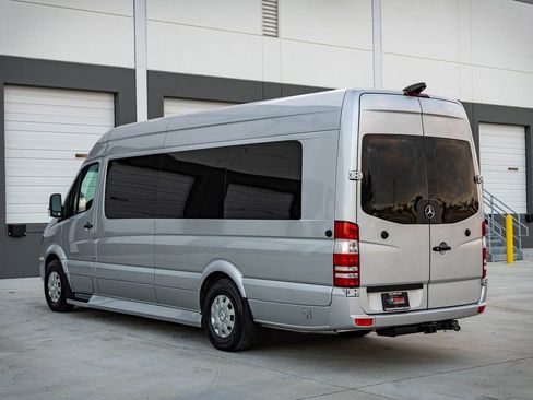 Used 2015 Mercedes-Benz Sprinter 2500 image 5