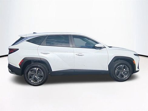 New 2026 Hyundai Tucson Blue SE AWD/4WD image 4