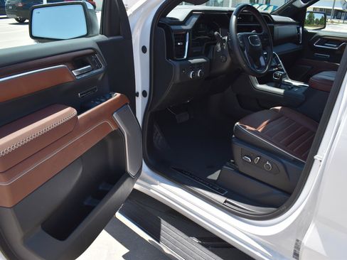 Used 2025 GMC Sierra 1500 Denali Ultimate AWD/4WD image 24