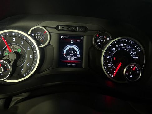 Certified 2026 RAM 2500 Big Horn AWD/4WD image 17