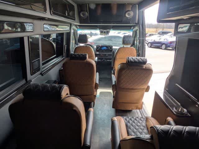 Used 2024 Mercedes-Benz Sprinter 3500 image 20