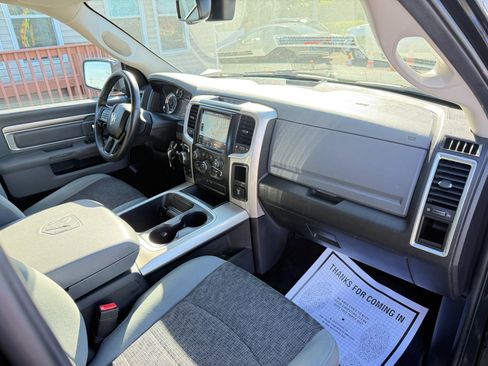 Used 2018 RAM 1500 Classic SLT w/ Luxury Group image 45