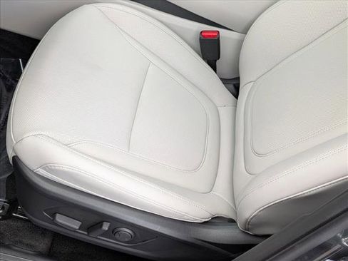 Certified 2025 Hyundai Tucson SEL AWD/4WD image 4