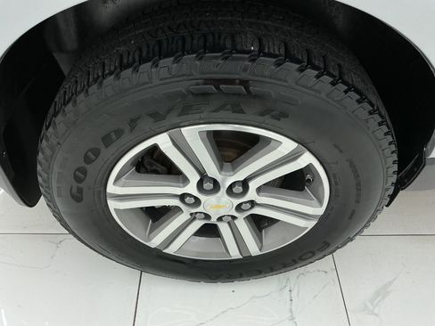 Used 2015 Chevrolet Traverse LT FWD image 53