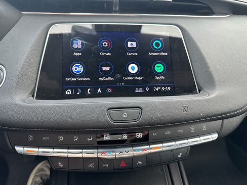 Certified 2019 Cadillac XT4 Premium Luxury w/ Technology Package AWD/4WD image 11
