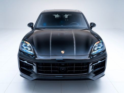 New 2026 Porsche Cayenne GTS image 6