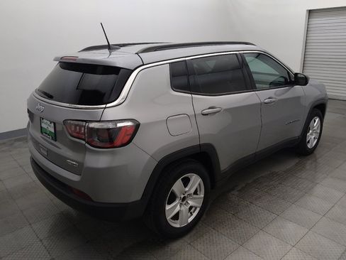 Used 2022 Jeep Compass Latitude FWD image 9