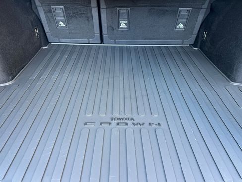 New 2025 Toyota Crown Signia image 17