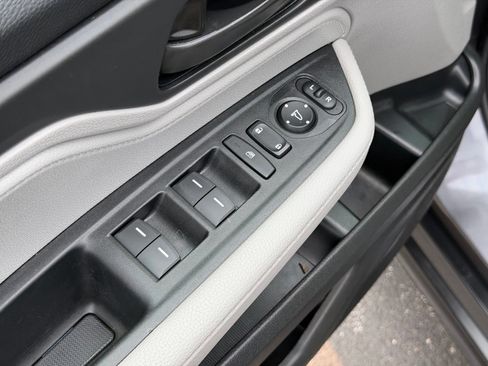 Used 2024 Honda Odyssey EX image 11