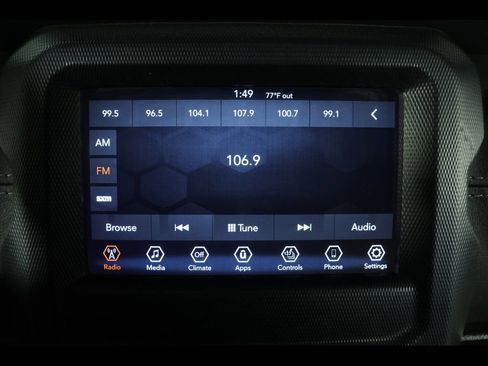 Used 2018 Jeep Wrangler Unlimited Sahara w/ Safetytec Group image 17