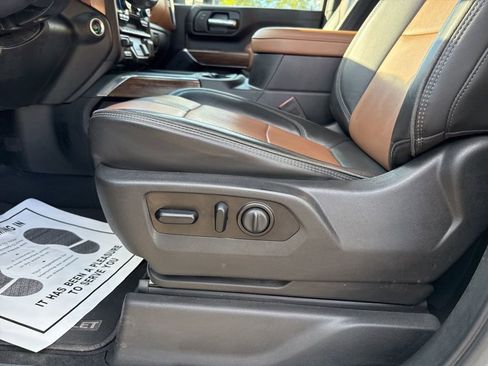 Used 2020 Chevrolet Silverado 2500 High Country w/ Z71 Off-Road Package image 19