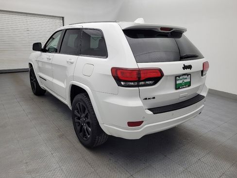Used 2019 Jeep Grand Cherokee Altitude AWD/4WD image 5
