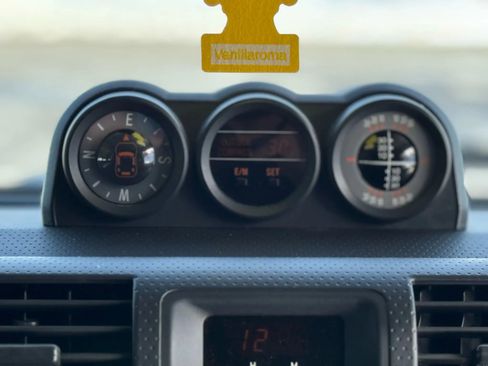 Used 2014 Toyota FJ Cruiser Sport Utility 2D image 24