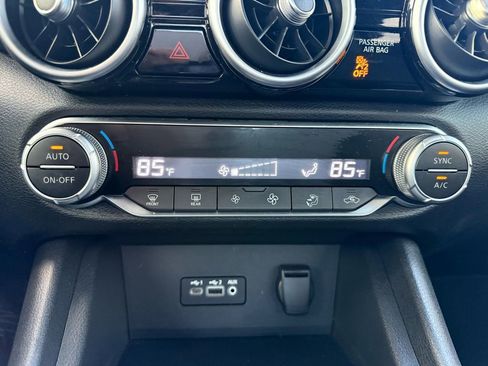 Used 2020 Nissan Sentra SV image 12