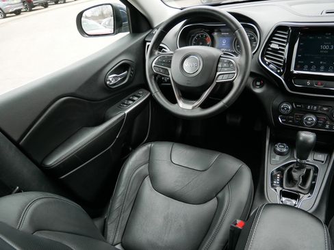 Used 2019 Jeep Cherokee Limited AWD/4WD image 9