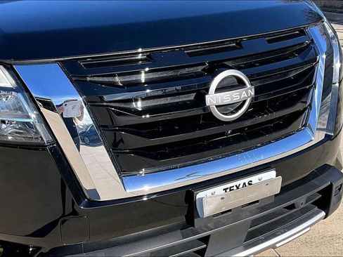 Used 2024 Nissan Pathfinder Platinum w/ Cargo Package image 35