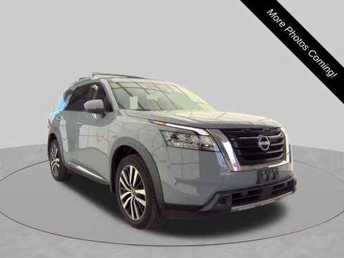 Used 2023 Nissan Pathfinder Platinum AWD/4WD image 5