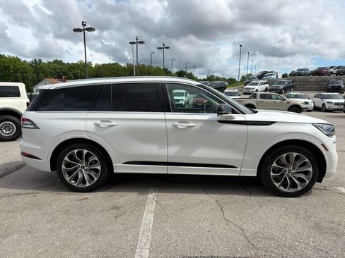 Used 2021 Lincoln Aviator Grand Touring w/ Elements Package Plus AWD/4WD image 8